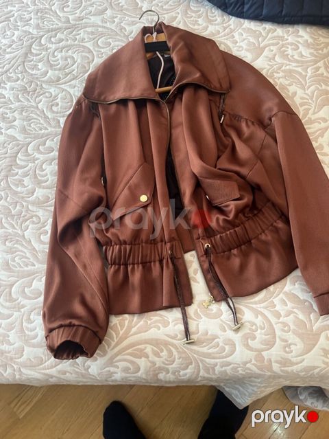 Qadınlar üçün qəhvəyi rəngli yüngül üst geyim/jaket. - Model: qısa — Bakı