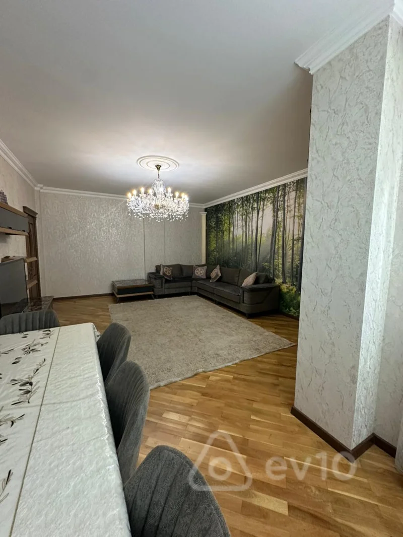 4 otaqlı mənzil, 190 m², Akim Abbas küçəsi — Bakı