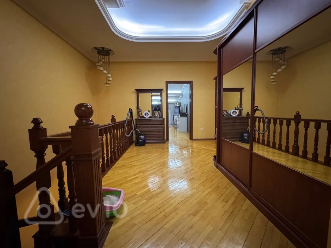 4 otaqlı mənzil, 220 m², Salatın Əsgərova — Mənzil, Bakı (9)