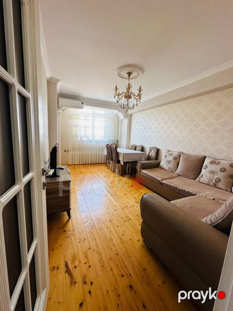 Satılır 2 otaqlı köhnə tikili 40 m² — Bakı