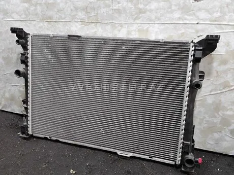 Mercedes CLA GLA W117 X156 su radiatoru — Bakı
