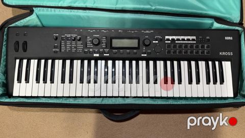 Sintezator Korg Kross — Bakı
