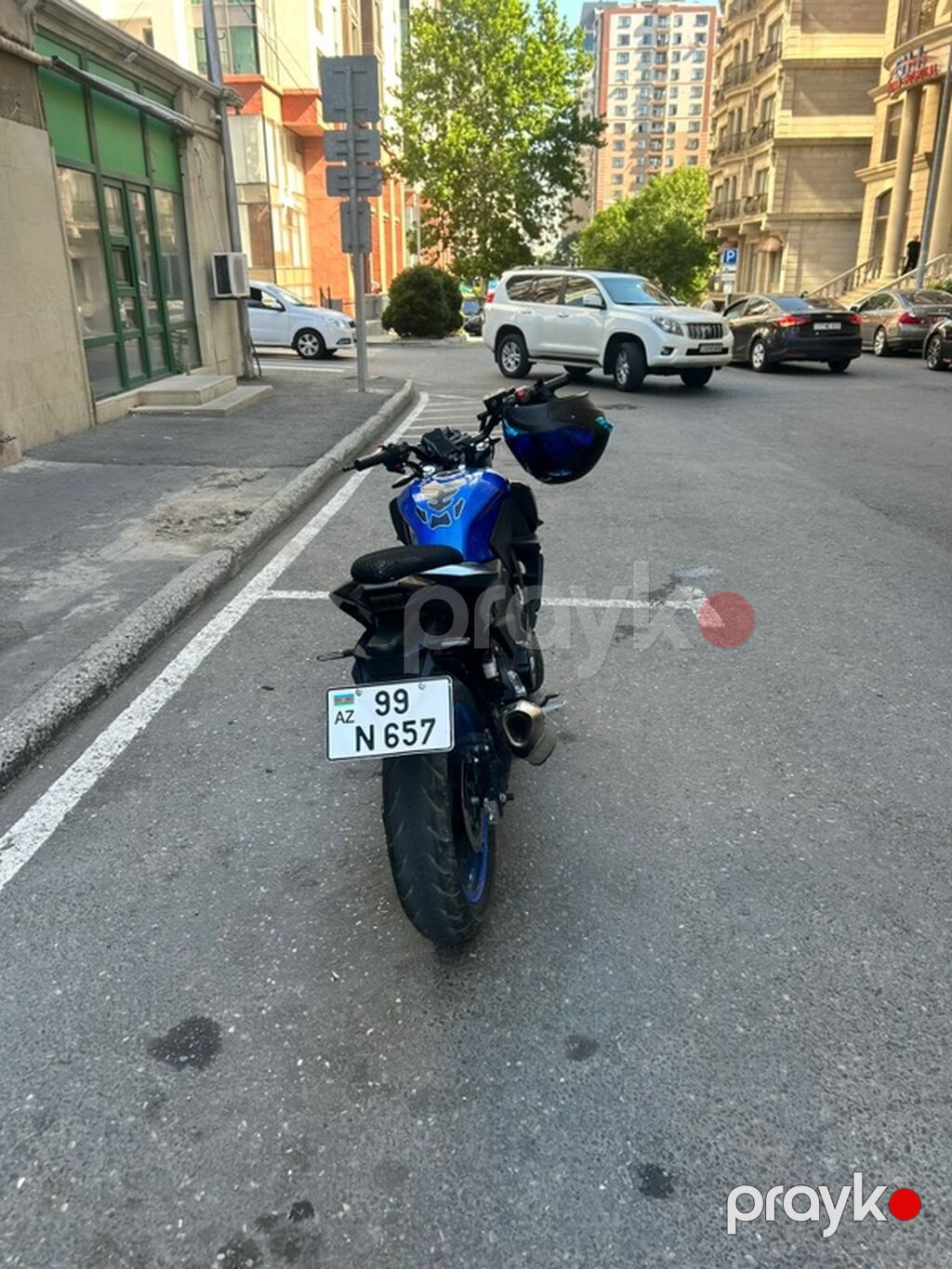 Motosiklet – street/naked tipli, mavi‑qara rəng kombinində, idman — Motosikletlər, Bakı (4)