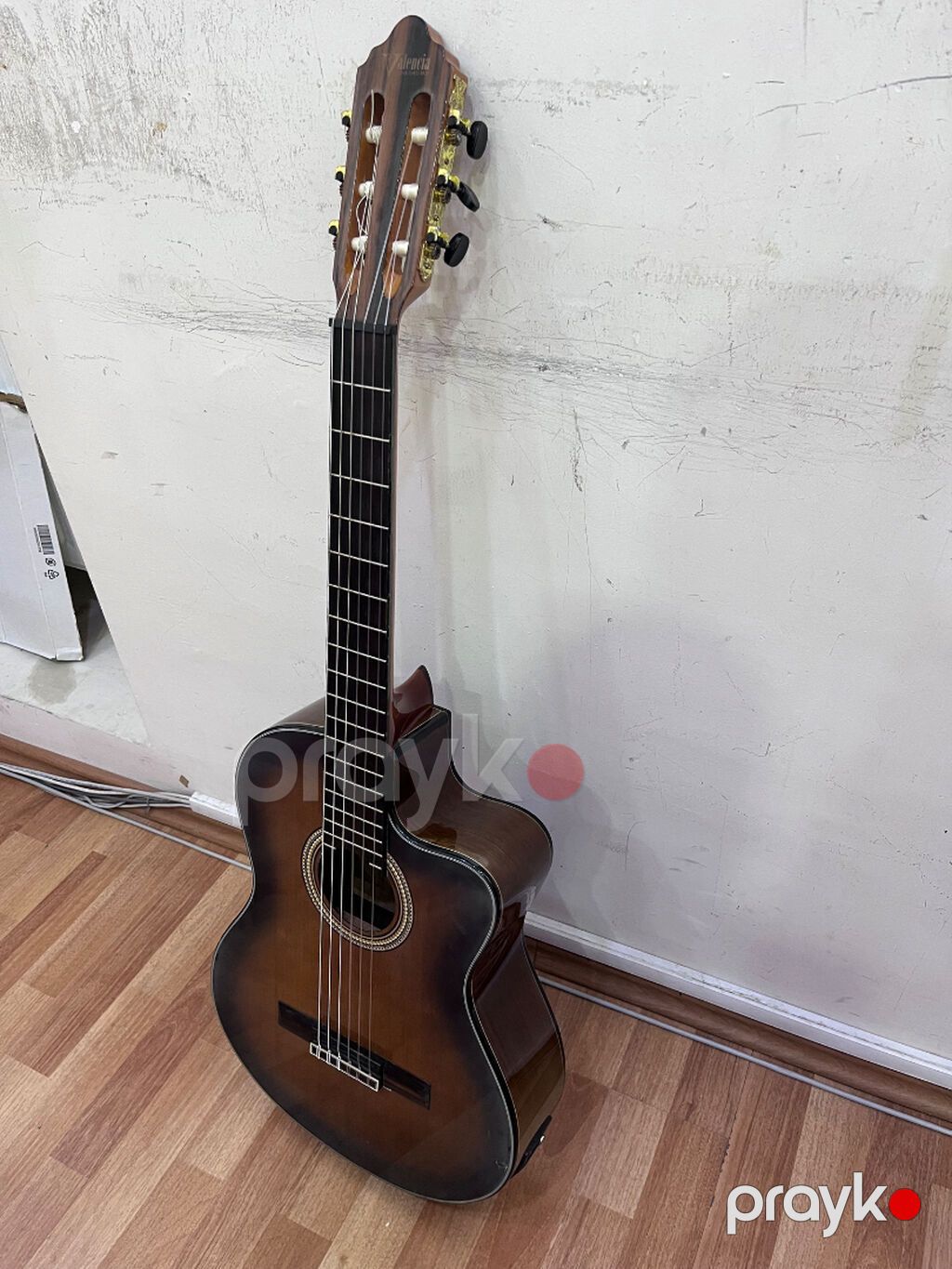 Valencia VC564bsb Ekvalayzerli elektro klassik gitara Korpusunda — Gitarlar və digər simli alətlər, Bakı (4)