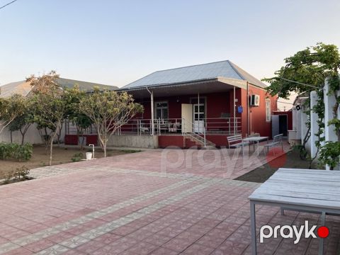 Həyət evi, Buzovna qəs — Bakı