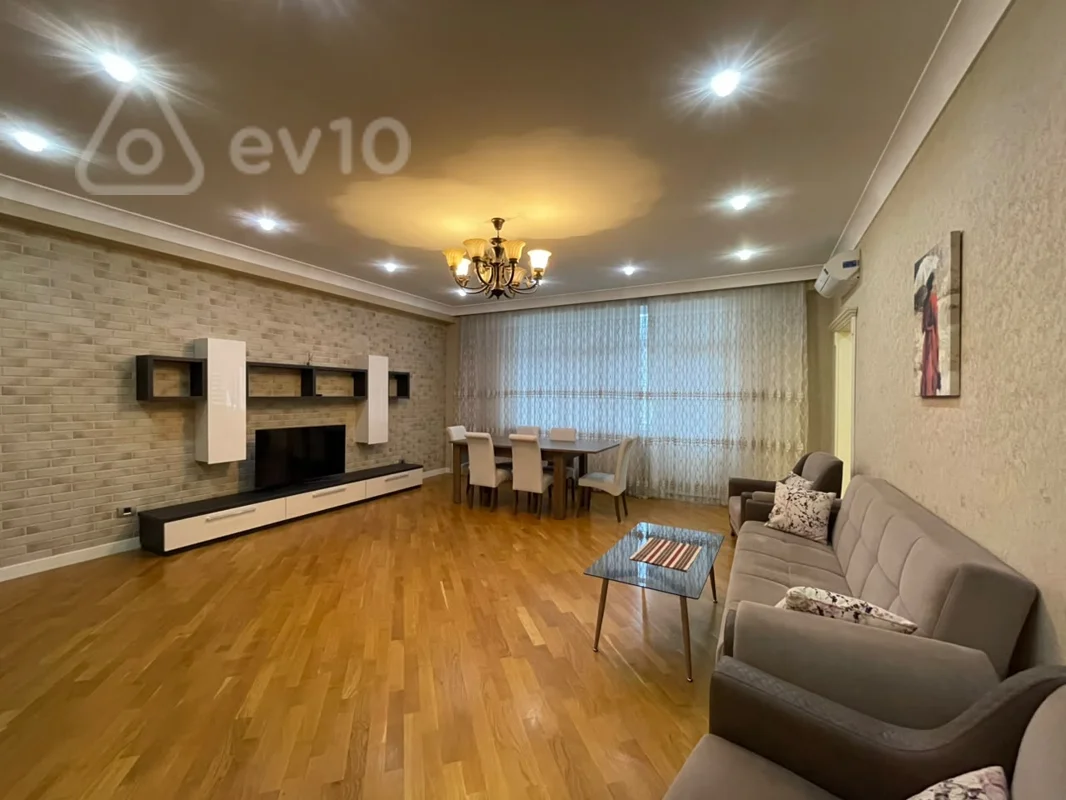3 otaqlı mənzil, 170 m², 28 May küçəsi — kirayə — Bakı