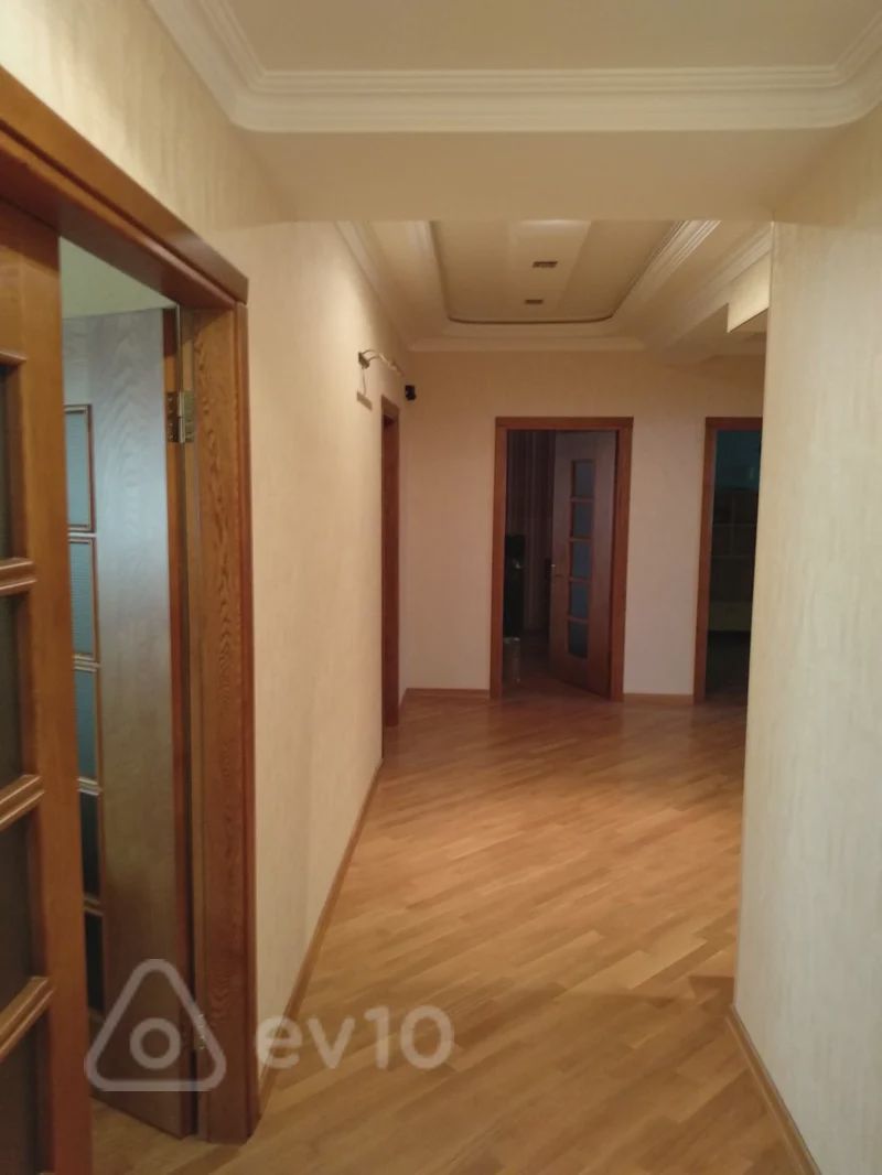 For sale: 4-room apartment (new building), 202 m² — Mənzil, Bakı (9)