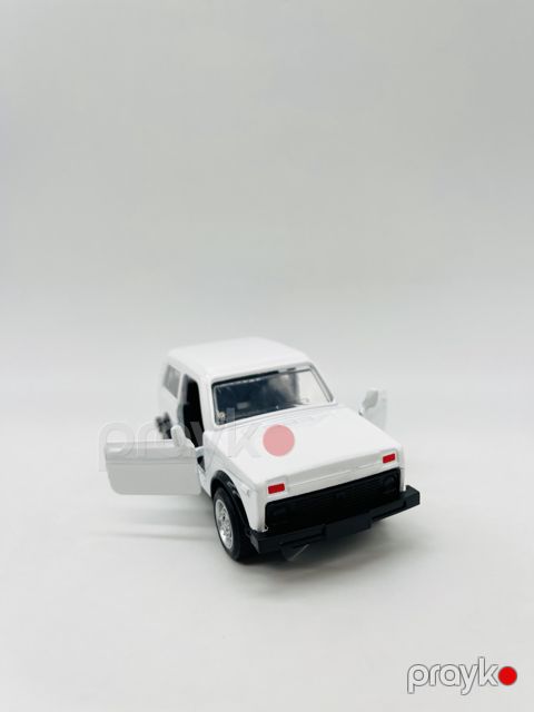 Maşın Lada Niva P-52, metal, ağ — Bakı
