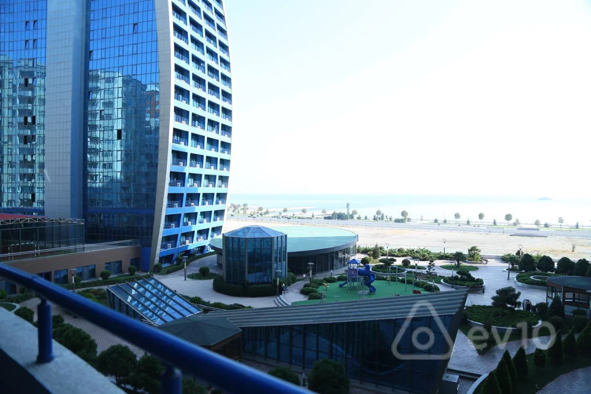 4 otaqlı mənzil, 270 m², Afiyətdin Cəlilov küç — kirayə — Bakı