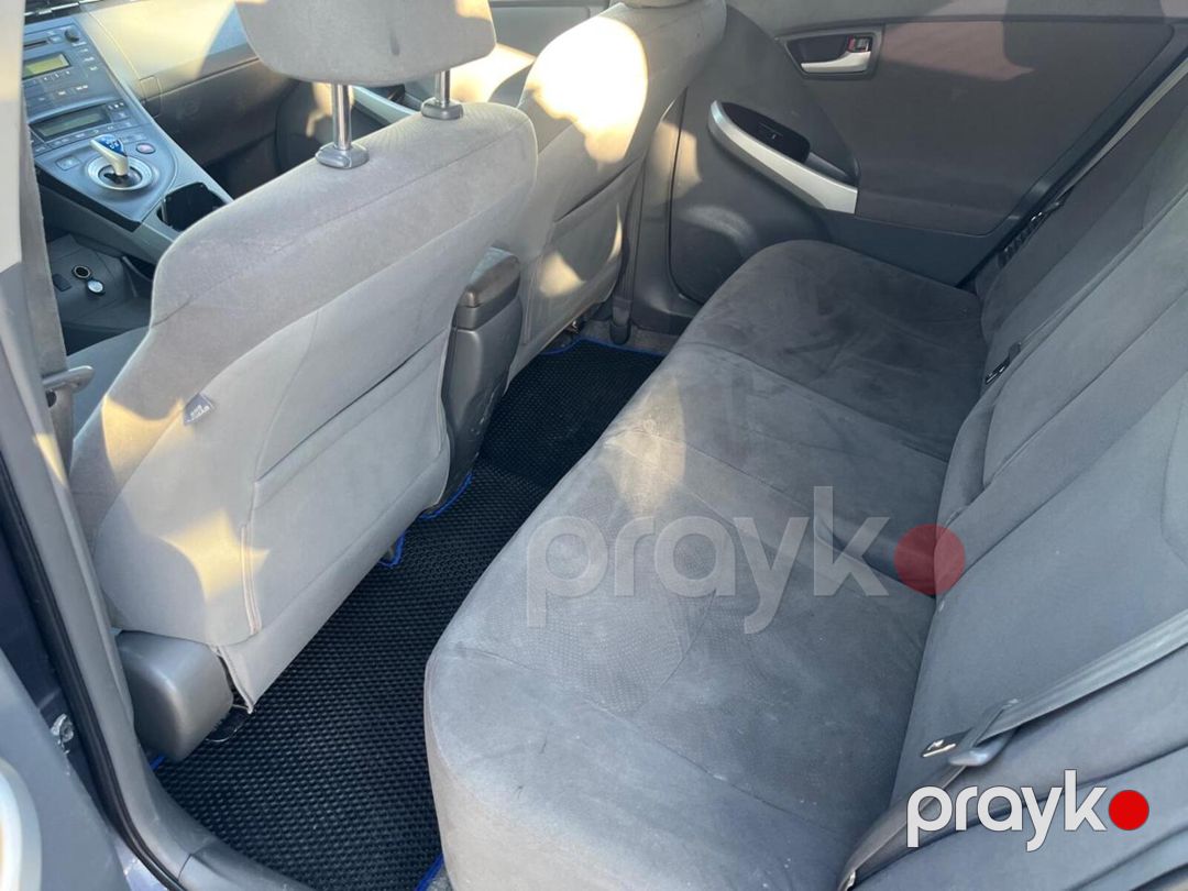Toyota Prius, 2010 icarəsi — Avtomobil icarəsi, Bakı (7)
