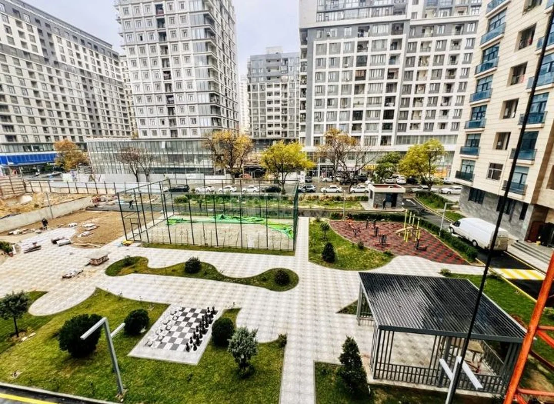 4 otaqlı mənzil, 195 m², 28MAY m.st M.Refili kuç — Mənzil, Bakı (11)