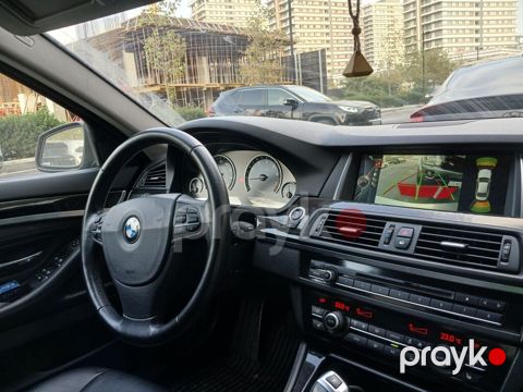 BMW 528i xDrive sedan - Kuzov: F10, boz rəng, 4 qapı, ikili egzoz — Bakı