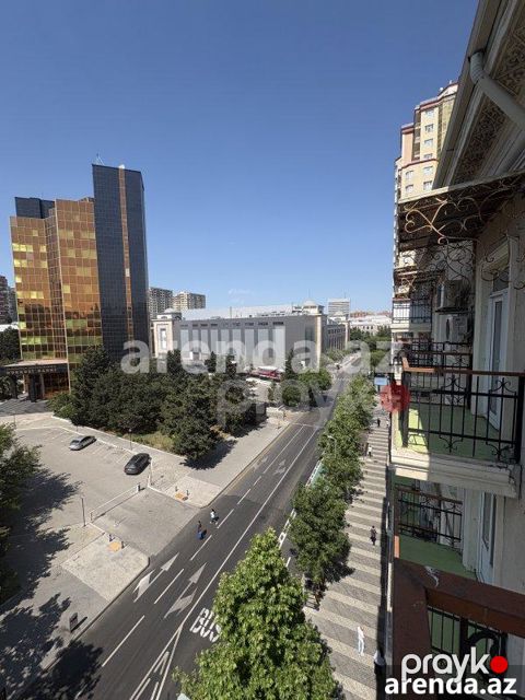 Kirayə (günlük) 2 otaqlı Köhnə Tikili, 28 May metrosu, 28 Mall, Səbail rayonu — Bakı