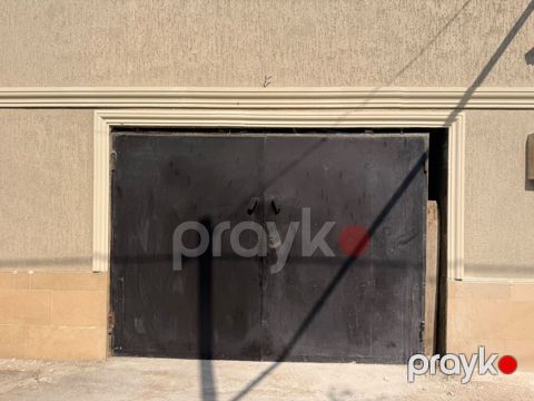 Qaraj qapisi 310/210sm 275azn qiymet sondur Şuvalan 5575 leli — Bakı