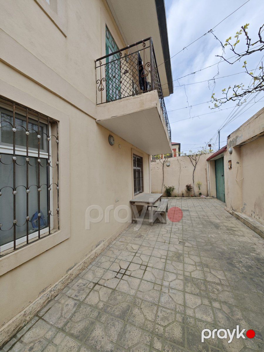 Satılır 6 otaqlı həyət evi/bağ evi 200 m² — Ev, villa, Bakı (2)