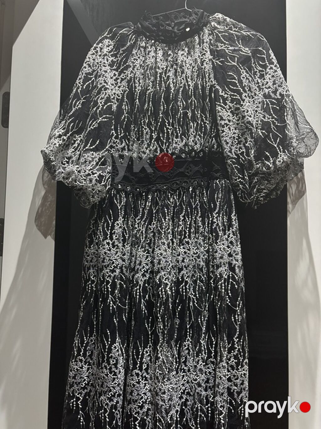 Behecetti (Italia) qadın paltarı - Model: qara üzərində ağ naxışlı — Axşam paltarları, Bakı (2)