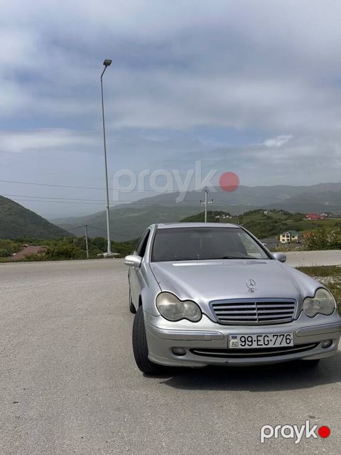 Mercedes C 320, 3.2 L, 2002 il, 340 450 km — Qəbələ