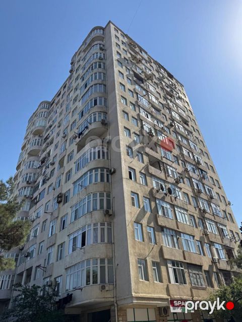 Nəsimi rayonunda 20 yanvar küçəsində "şaiq mtk"-da 125 kv.m 3 otaqlı — Bakı