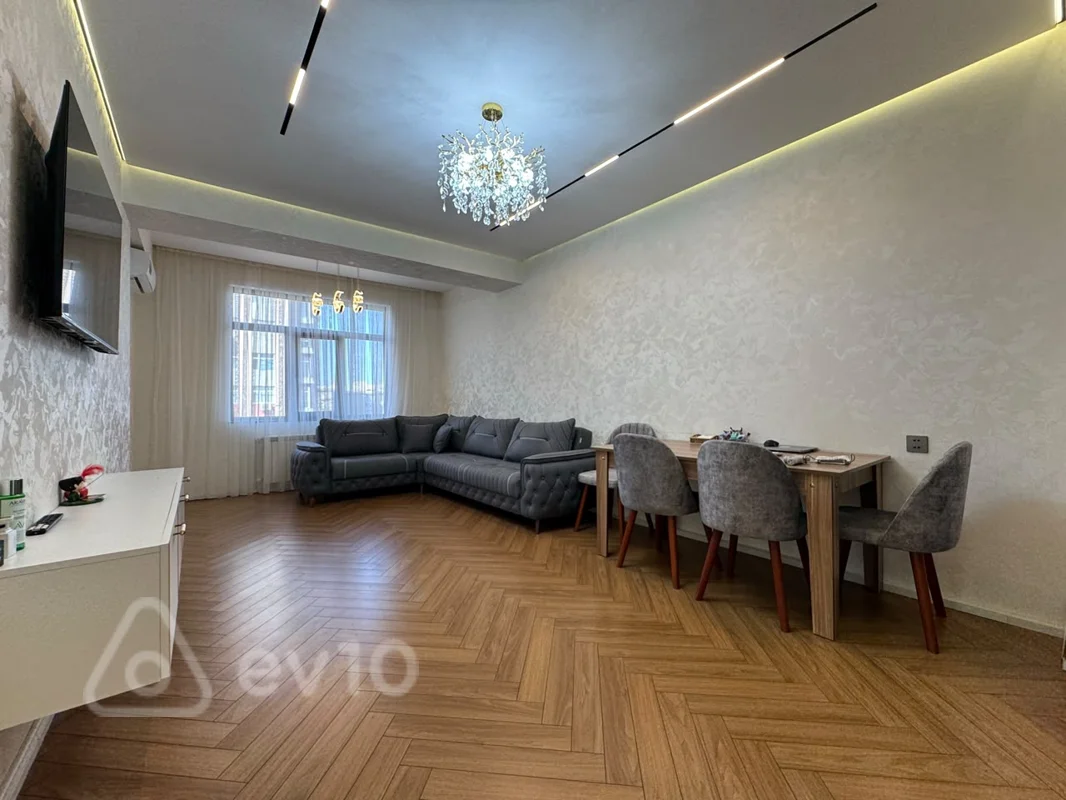 2 otaqlı mənzil, 54 m², Neftciler metrosun yani — Bakı