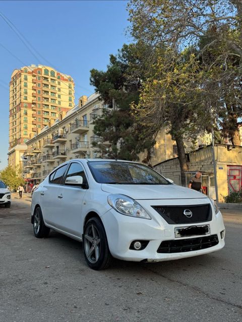 Nissan Sunny: 1.5 l Sedan — Nübar