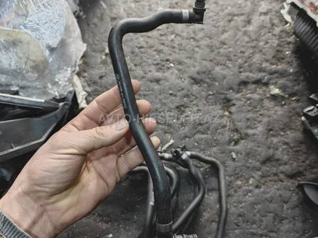 Mercedes W204, Mercedes W212 su borusu — 30 ₼ · Баку · Ehtiyat hissələri Mercedes W204, Mercedes W212 su borusu — Баку