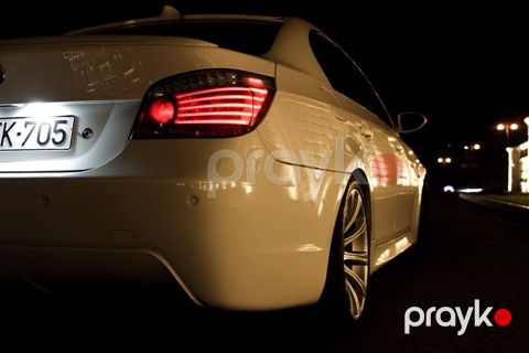 BMW 5 Series (E60) sedan – ağ rəng Xüsusiyyətlər: BMW E60 530i — Bakı