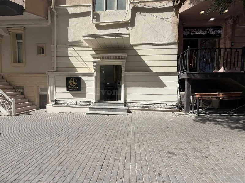 Satılır Obyekt 281 m² Bakı, Yasamal r., Nizami m — Bakı