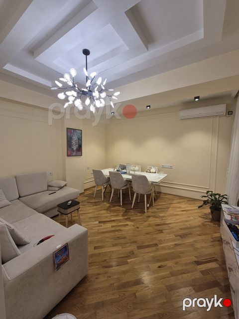 Satılır 2 otaqlı köhnə tikili 65 m² — Bakı