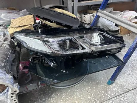 Toyota Camry farası — Bakı