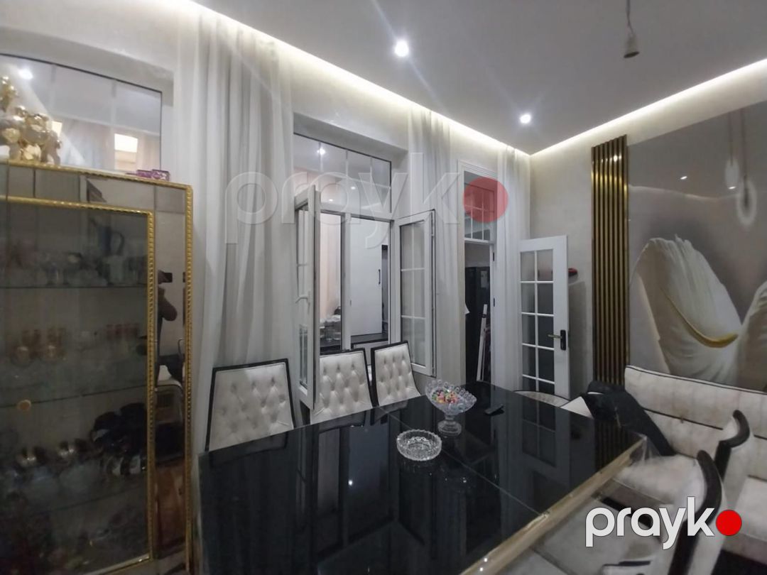 Həyət evi, Nizami küç — Ev, villa, Bakı (7)