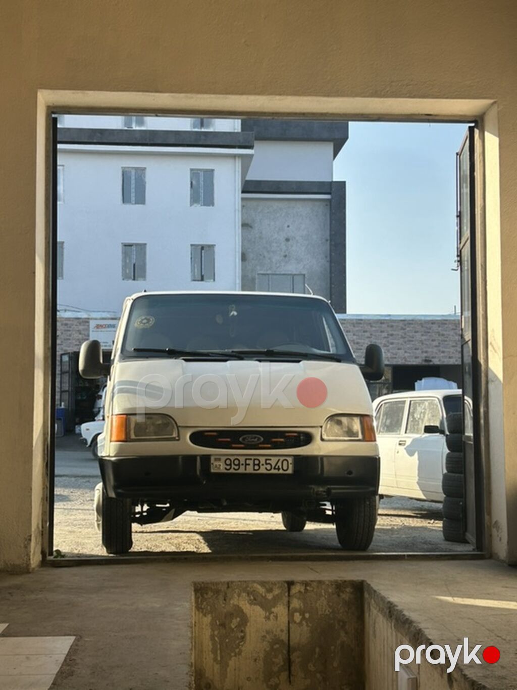 Ford Transit mikroavtobus - Kuzov: ağ rəngli, ön hissədə LED 99-FB-540 — Avtomobillər, Quba (2)