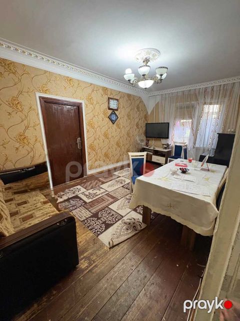 Satılır 5 otaqlı köhnə tikili 130 m² — Bakı