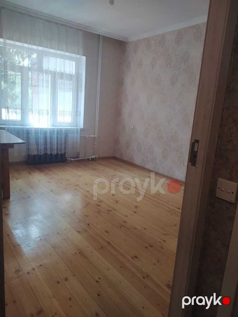 Satılır 2 otaqlı köhnə tikili 40 m² — Bakı