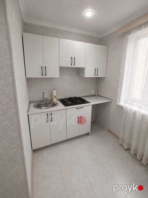 Satılır 1 otaqlı köhnə tikili 40 m² — Bakı