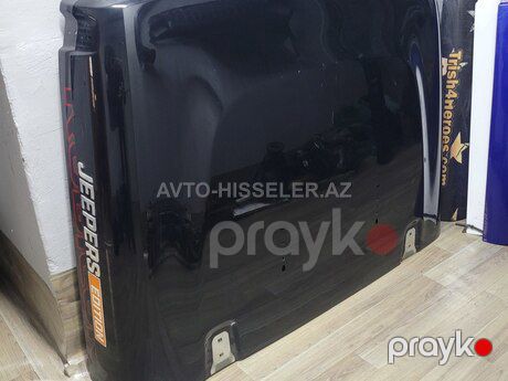 Jeep Wrangler kapotu — Bakı