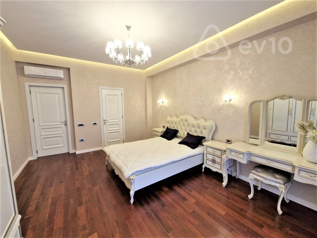 5 otaqlı mənzil, 230 m², Qarabağ atları meydanı — kirayə — Mənzil, Bakı (10)