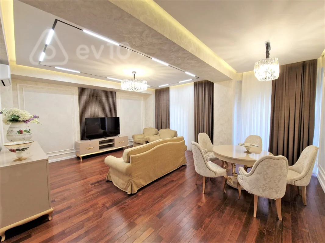 5 otaqlı mənzil, 230 m², Qarabağ atları meydanı — kirayə — Mənzil, Bakı (2)