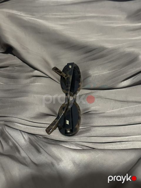Le Specs gün eynəyi - Model: Le Specs (loqo məbədlərdə) - Forma: Oval — Bakı