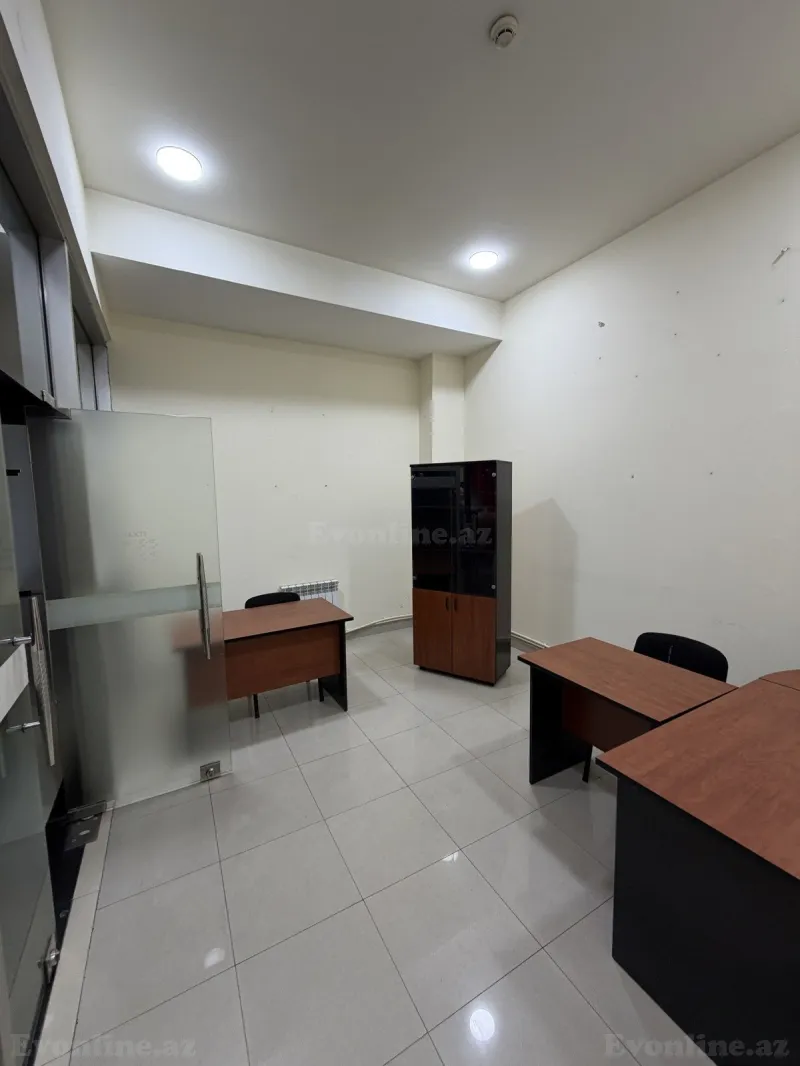 Kirayə verilir Ofis 17 m² Bakı, Nəsimi r., 8 Noyabr m., 3-cü mikrorayon — Bakı