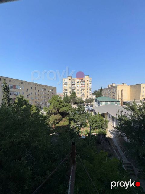 Satılır 3 otaqlı köhnə tikili 70 m² — Bakı