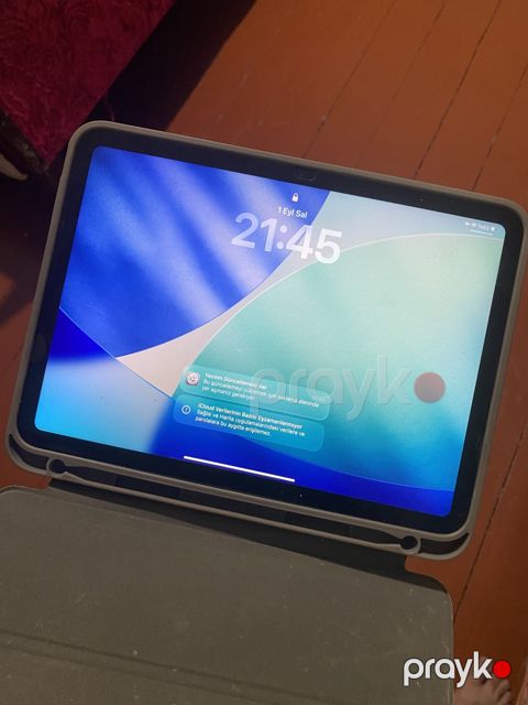 Apple iPad Air — Bərdə