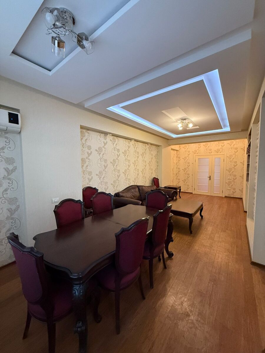 Satılır 5 otaqlı yeni tikili 200 m² — Mənzil, Bakı (8)