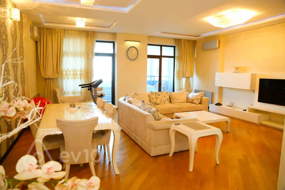 4 otaqlı mənzil, 270 m², Afiyətdin Cəlilov küç — kirayə — Mənzil, Bakı (2)