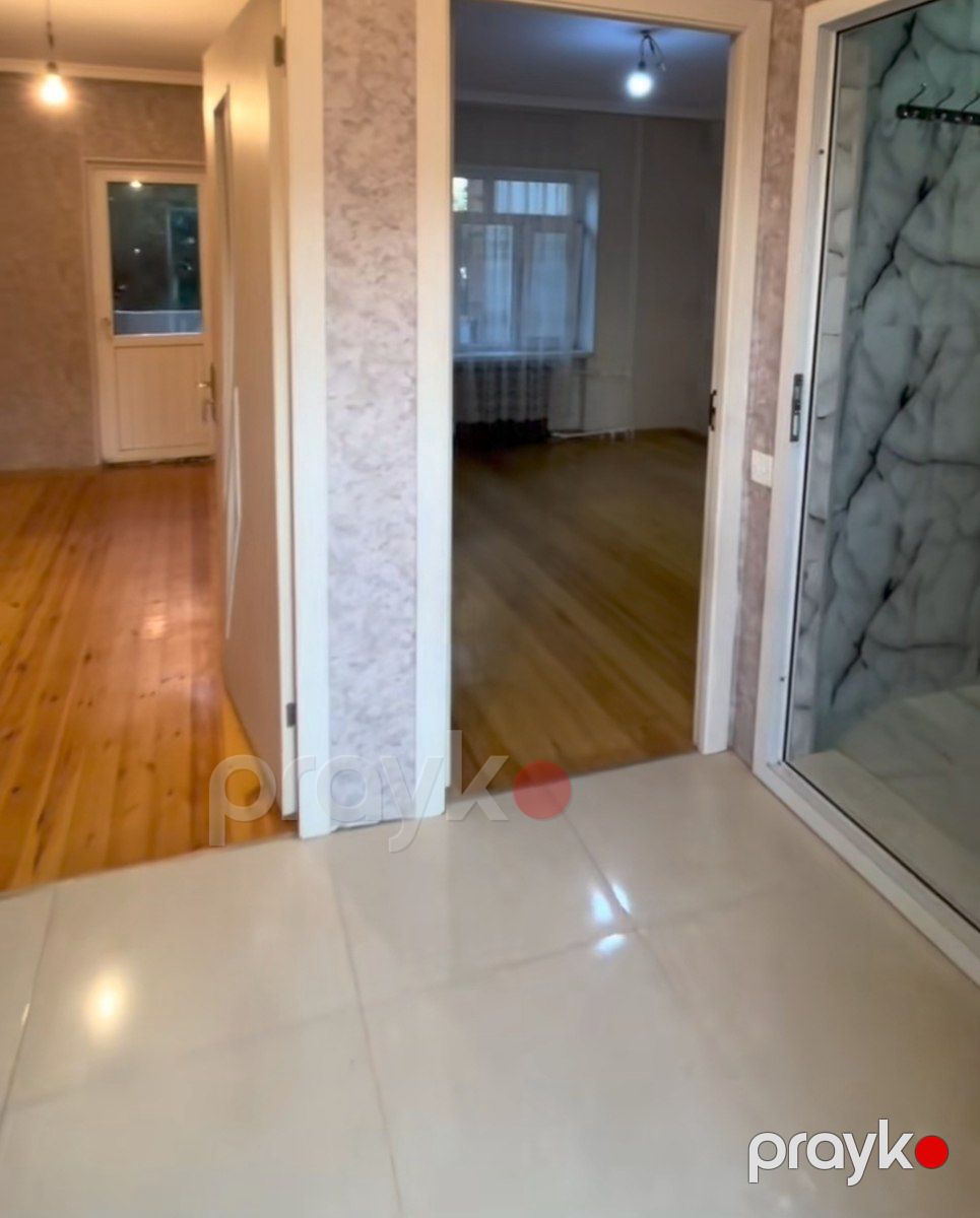 Satılır 2 otaqlı köhnə tikili 40 m² — Mənzil, Bakı (2)