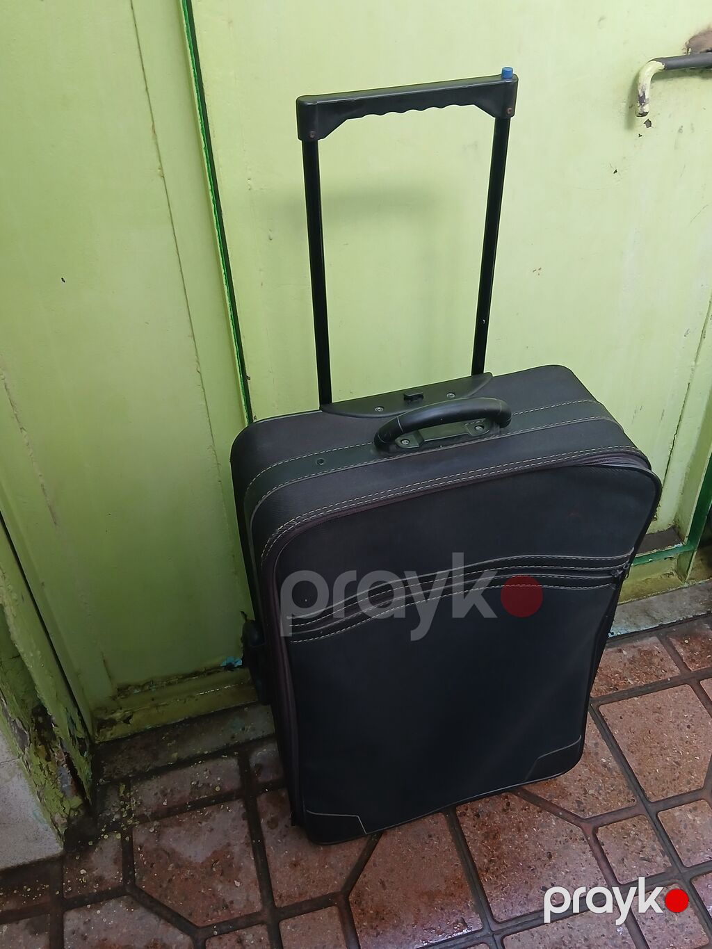 Təkərli orta böyük səyahət çamadanı satiram. Ölçüsü 65×45. Real — Çamadanlar, Bakı (3)