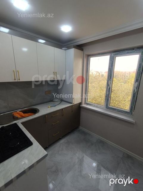 Satılır 2 otaqlı Bina evi menzil (Köhnə tikili), 50 m², 5-ci mikrorayon — Sumqayıt