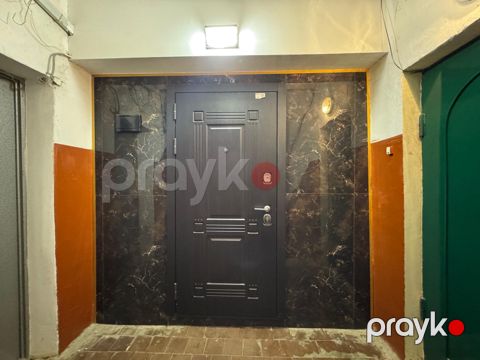 Satılır 3 otaqlı köhnə tikili 85 m² — Bakı