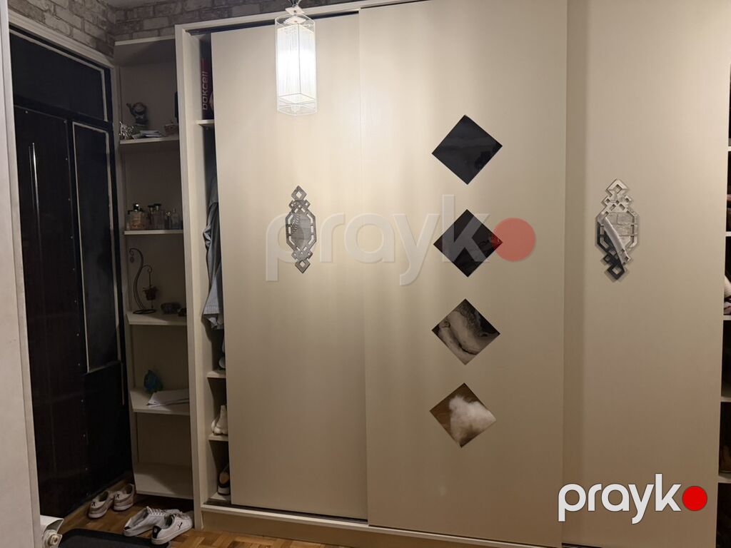 Uch qapli dolab kupe qarderob - Material: açıq krem rəngli — Şkaflar, Bakı (2)
