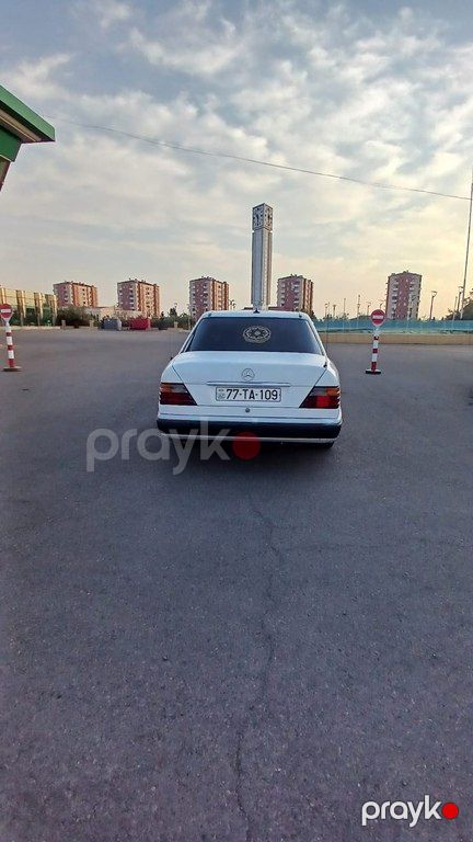Mercedes 200 D, 2.0 L, 1990 il, 200 000 km 77-TA-109 — Avtomobillər, Qəbələ (4)