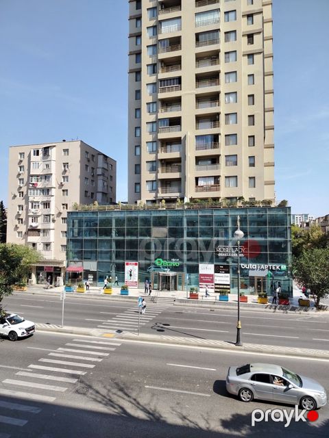 Satılır 3 otaqlı köhnə tikili 95 m² — Bakı